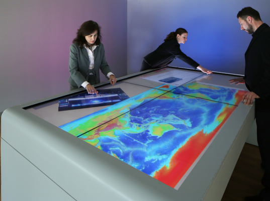 Interactive Multi-Touch Table